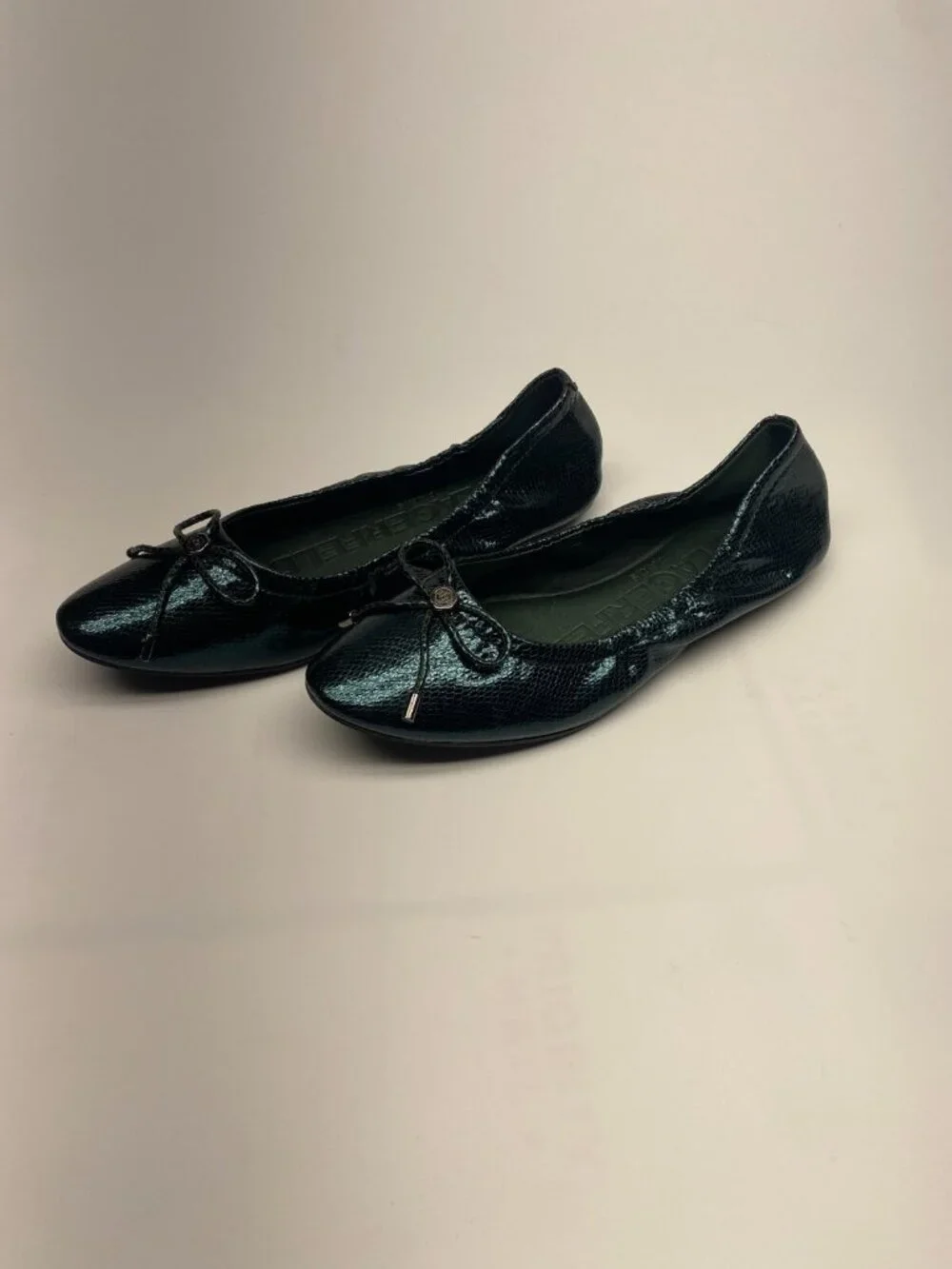 KARL LAGERFELD PARIS Women's Velma Almond Toe Ballet Flats Sz 8.5
